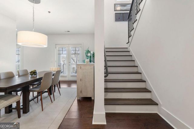 301 Canton Way, Roswell, GA 30075