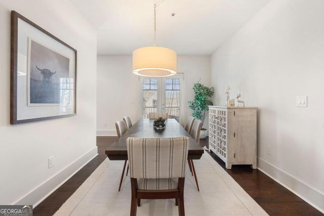 301 Canton Way, Roswell, GA 30075