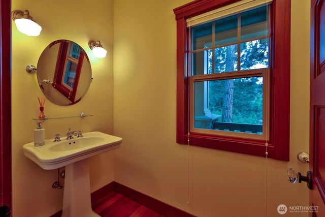 9690 East Leavenworth Road, Leavenworth, WA 98826