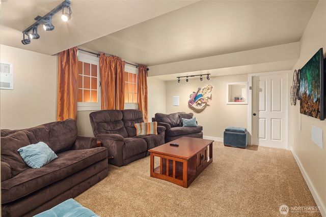 9690 East Leavenworth Road, Leavenworth, WA 98826