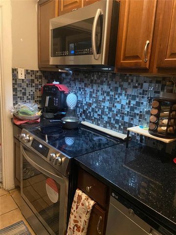 20 Violet Street, Providence, RI 02908