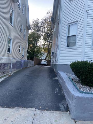 20 Violet Street, Providence, RI 02908