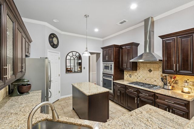 3612 Texas Trail, Hurst, TX 76054