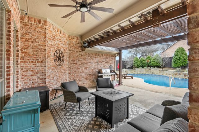 3612 Texas Trail, Hurst, TX 76054