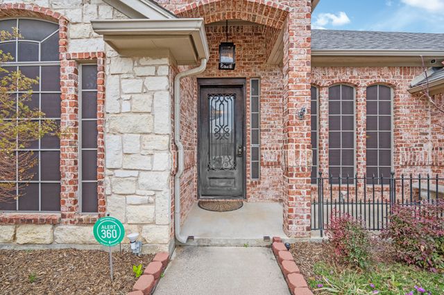 3612 Texas Trail, Hurst, TX 76054
