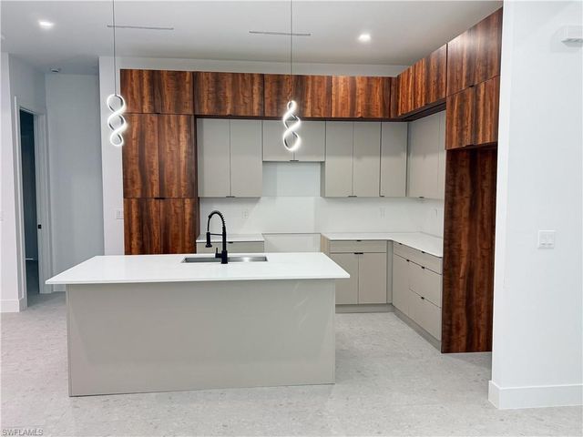 1528 NW 37th AVE, Cape Coral, FL 33993