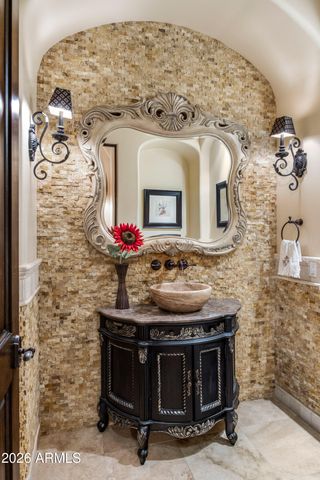 8024 E LONE MOUNTAIN Road, Scottsdale, AZ 85266