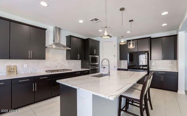 18612 W BUTLER Drive, Waddell, AZ 85355