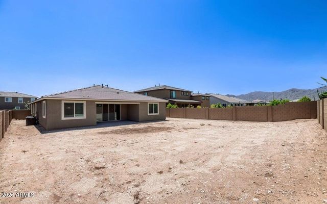 18612 W BUTLER Drive, Waddell, AZ 85355