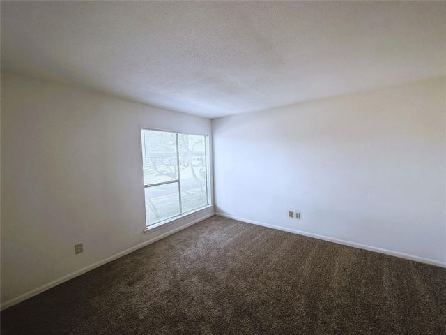 2820 S Bartell Drive 2, Houston, TX 77054