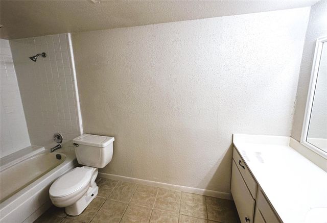 2820 S Bartell Drive 2, Houston, TX 77054