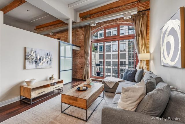 360 W Illinois Street 607, Chicago, IL 60654