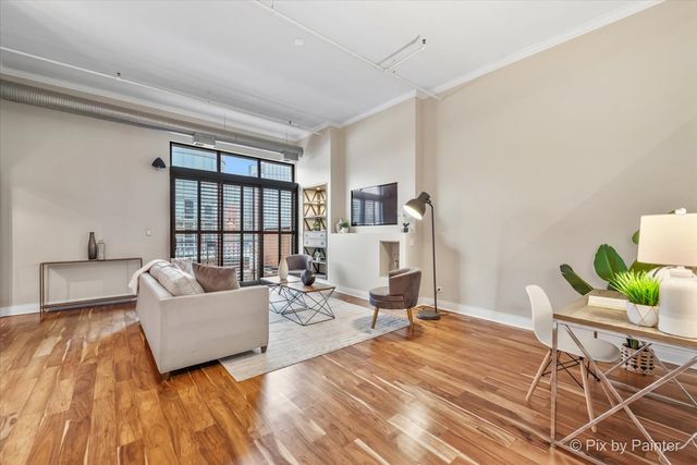 360 W Illinois Street 607, Chicago, IL 60654