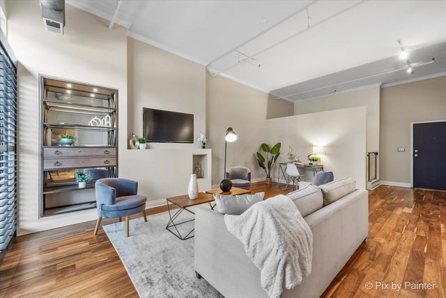 360 W Illinois Street 607, Chicago, IL 60654