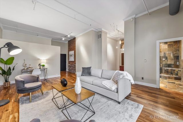 360 W Illinois Street 607, Chicago, IL 60654