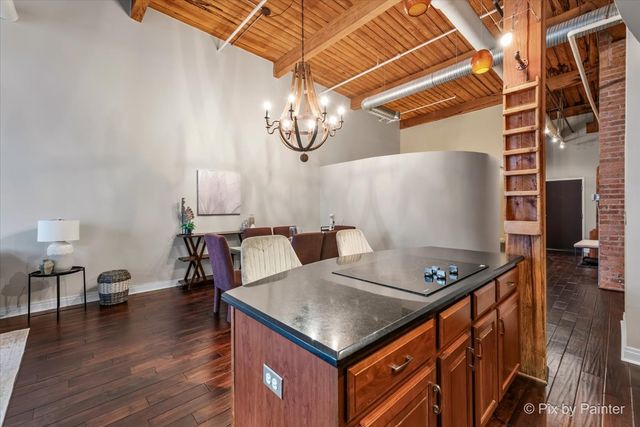 360 W Illinois Street 607, Chicago, IL 60654