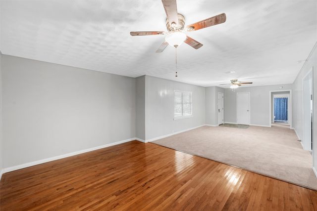 607 E Pine Street, West, TX 76691