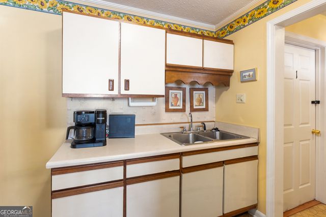 208 Southview Avenue, Warner Robins, GA 31088