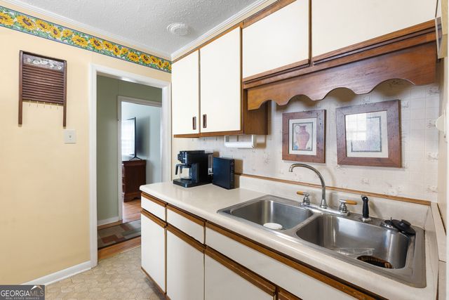 208 Southview Avenue, Warner Robins, GA 31088