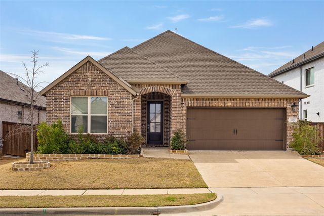 4121 Silver Spur Court, Aubrey, TX 76227