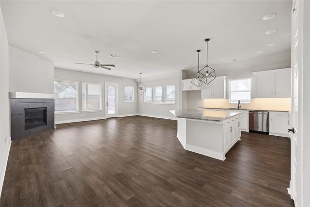 4121 Silver Spur Court, Aubrey, TX 76227