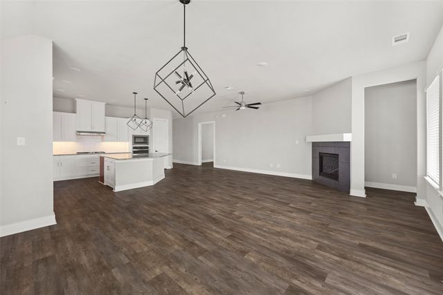 4121 Silver Spur Court, Aubrey, TX 76227