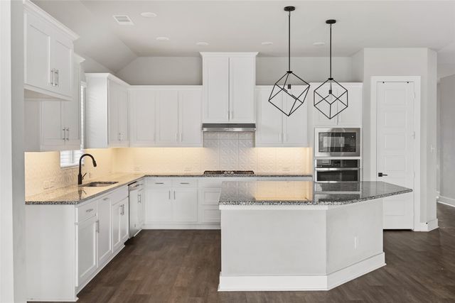 4121 Silver Spur Court, Aubrey, TX 76227