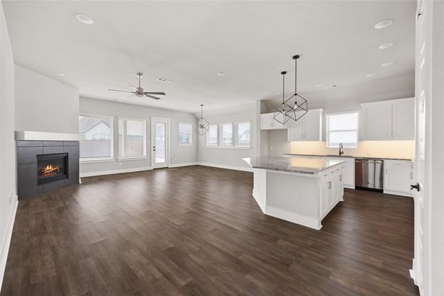 4121 Silver Spur Court, Aubrey, TX 76227