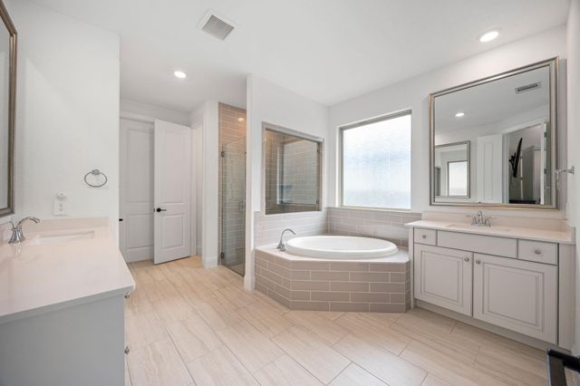 1021 Lakemont Bend Lane, Pinehurst, TX 77362