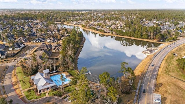 1021 Lakemont Bend Lane, Pinehurst, TX 77362