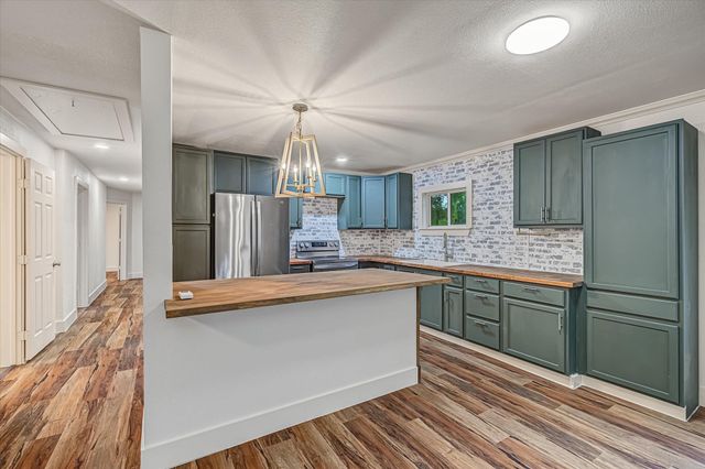 794 County Road 308, Cleveland, TX 77327