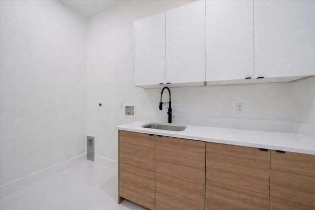 2441 WEBBER STREET, Sarasota, FL 34239