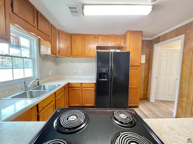 20 Sandy Drive, Hawkinsville, GA 31036