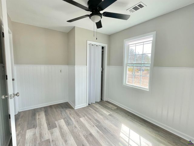 20 Sandy Drive, Hawkinsville, GA 31036