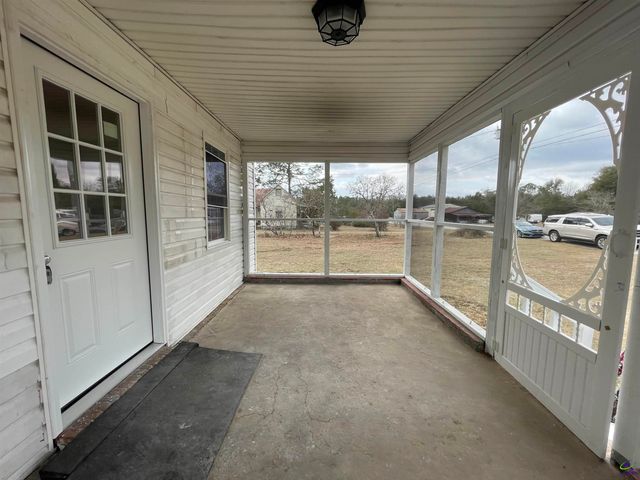 20 Sandy Drive, Hawkinsville, GA 31036