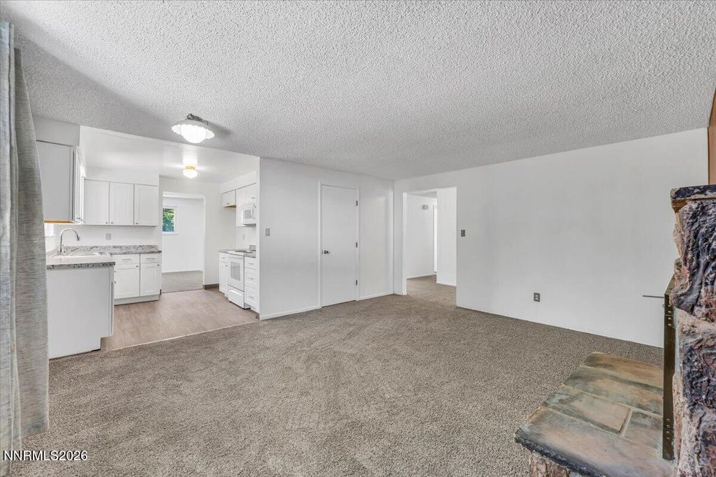 Image 12 of property listing at 731 Desert View Court, Sparks, NV 89434