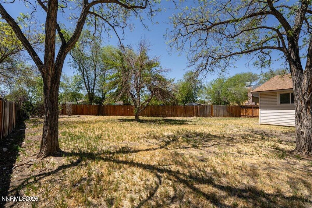 Image 24 of property listing at 731 Desert View Court, Sparks, NV 89434