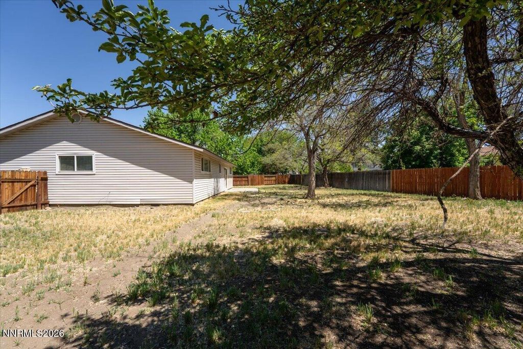 Image 25 of property listing at 731 Desert View Court, Sparks, NV 89434