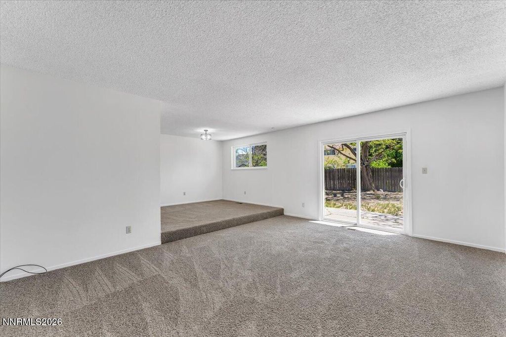 Image 4 of property listing at 731 Desert View Court, Sparks, NV 89434