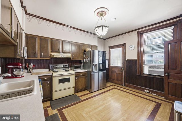 170 N HANOVER ST, Pottstown, PA 19464
