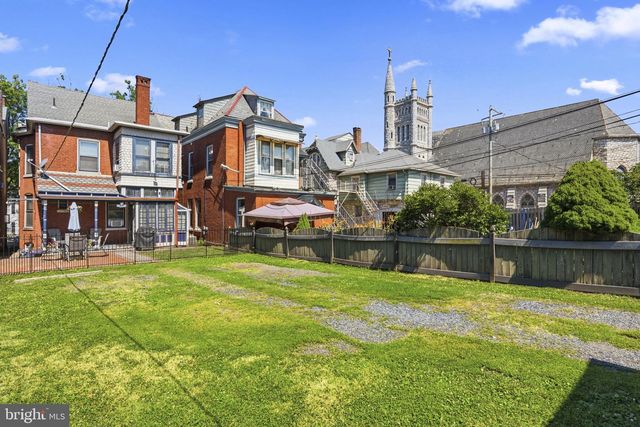 170 N HANOVER ST, Pottstown, PA 19464