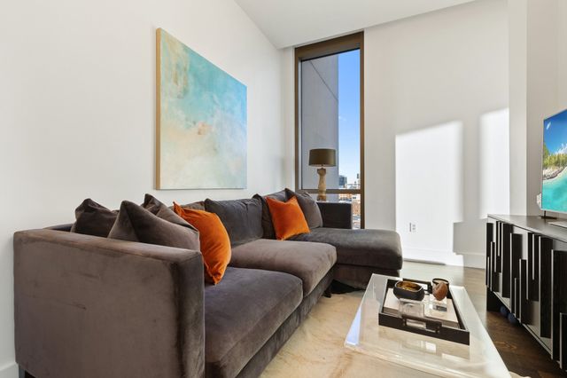 2200 Victory Avenue 1105, Dallas, TX 75219