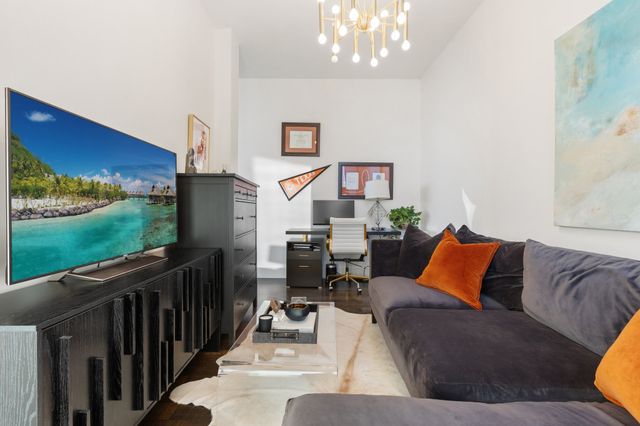 2200 Victory Avenue 1105, Dallas, TX 75219