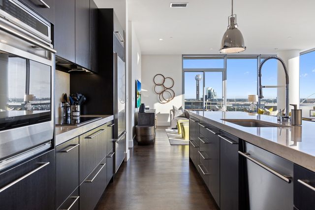 2200 Victory Avenue 1105, Dallas, TX 75219