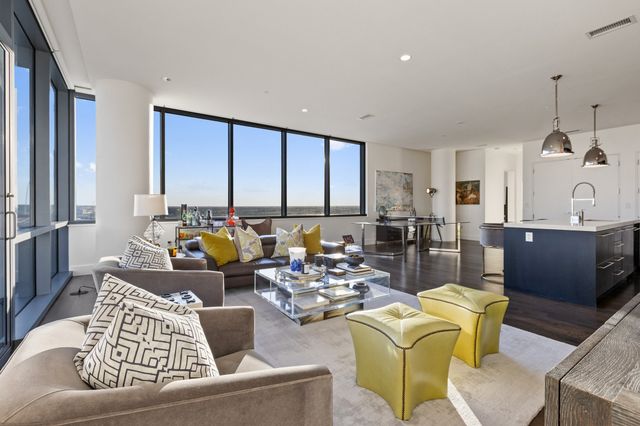 2200 Victory Avenue 1105, Dallas, TX 75219