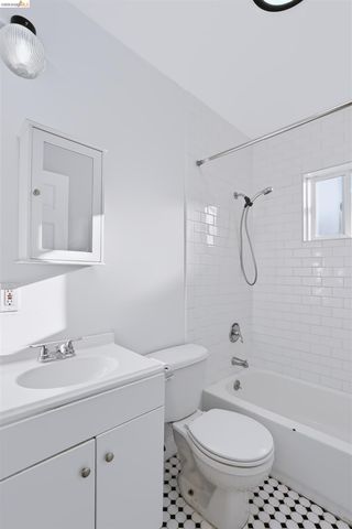 1035 73rd, Oakland, CA 94621