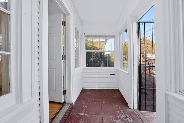 1035 73rd, Oakland, CA 94621