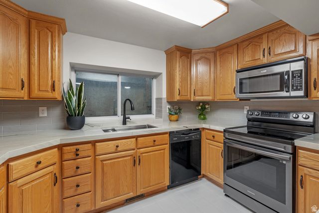 1972 W TETON DR, Provo, UT 84604