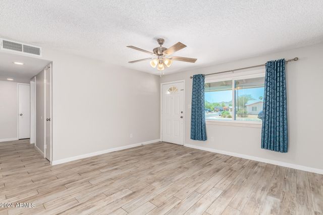 14401 N 35th Place, Phoenix, AZ 85032