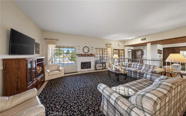 1300 W Menlo 94, Hemet, CA 92543